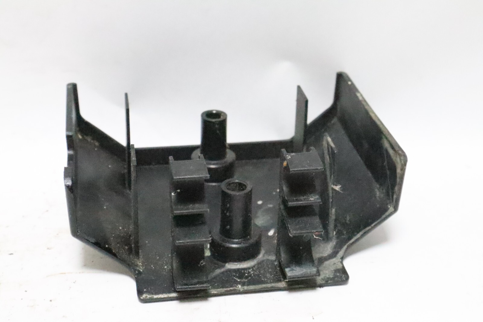150/175/200 HP Yamaha Regulator Rectifier Cover Assy 1996-2009 64D-81942-00-00 - Image 7