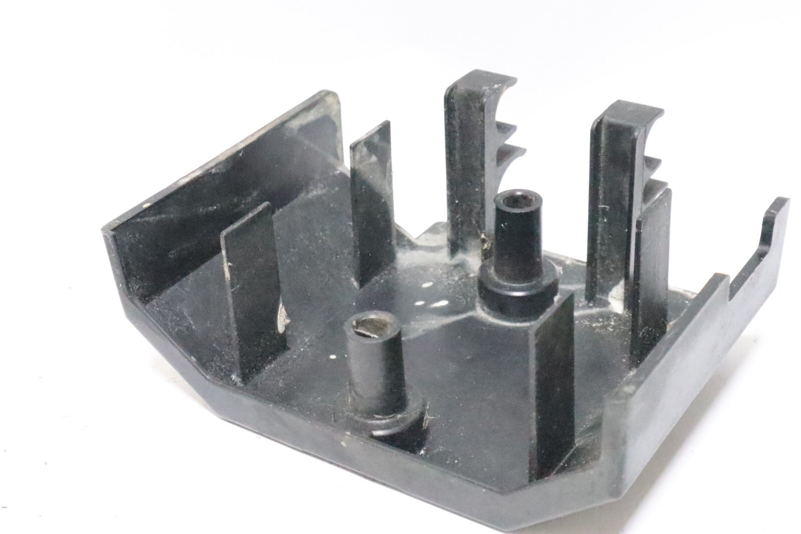 150/175/200 HP Yamaha Regulator Rectifier Cover Assy 1996-2009 64D-81942-00-00 - Image 9