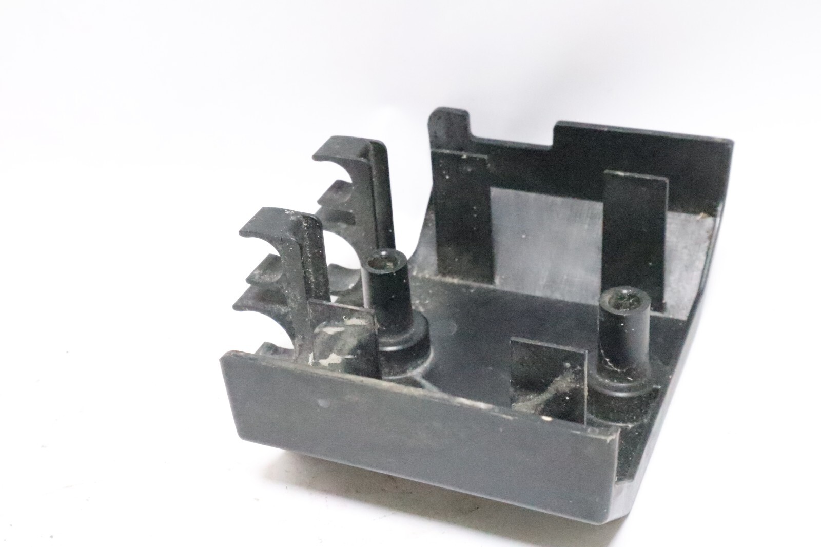 150/175/200 HP Yamaha Regulator Rectifier Cover Assy 1996-2009 64D-81942-00-00 - Image 11