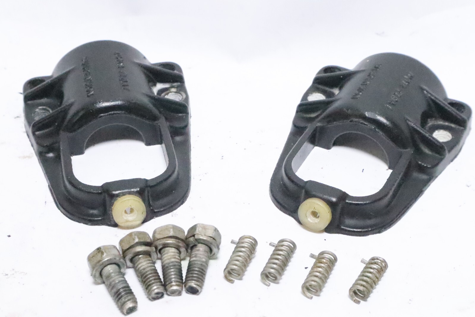 69592 Mercury 50 60 HP Outboard Lower Mount Clamps - Image 5