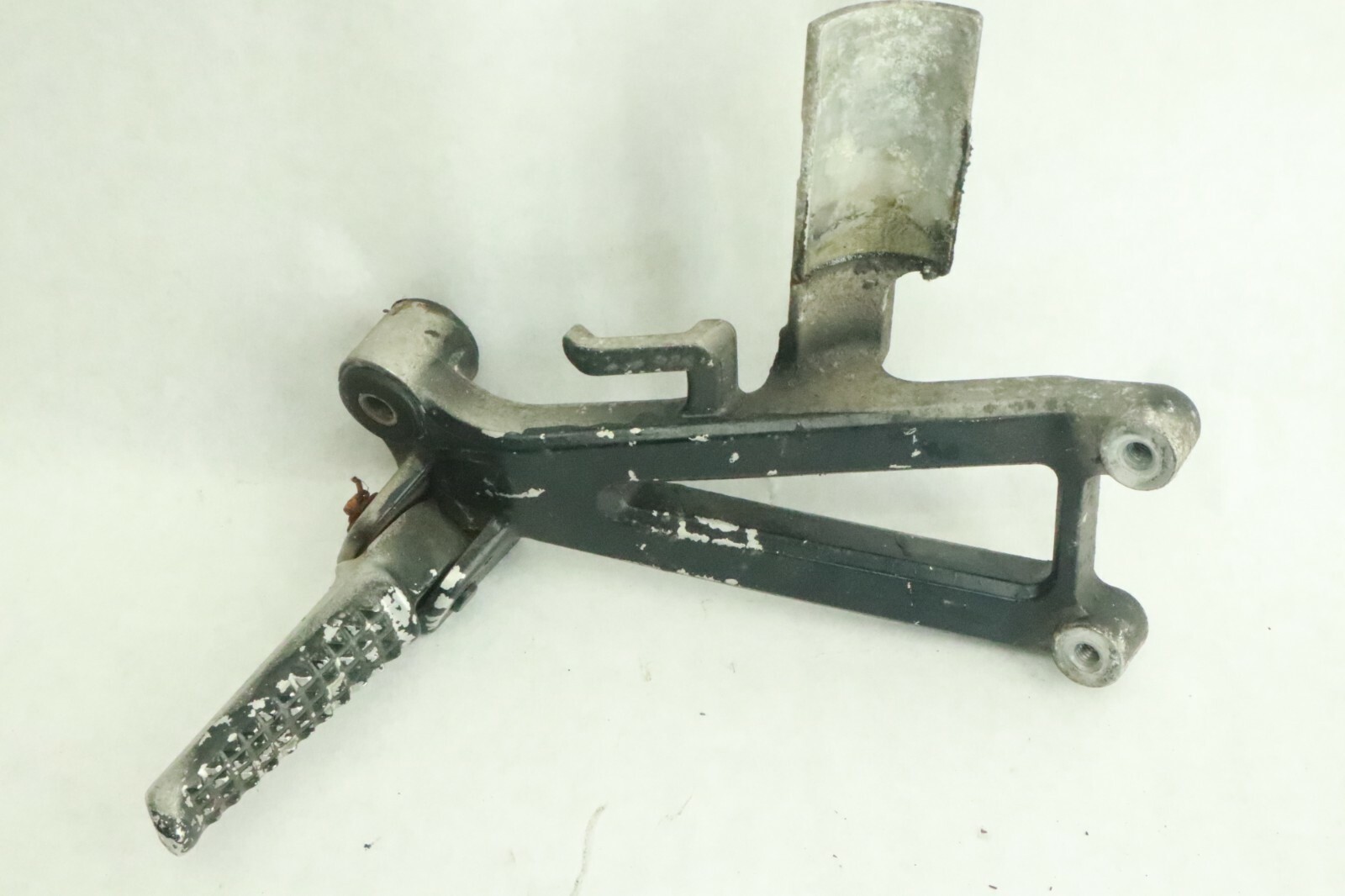 95-98 HONDA CBR600 F3 Right Passenger Peg Bracket - Image 2