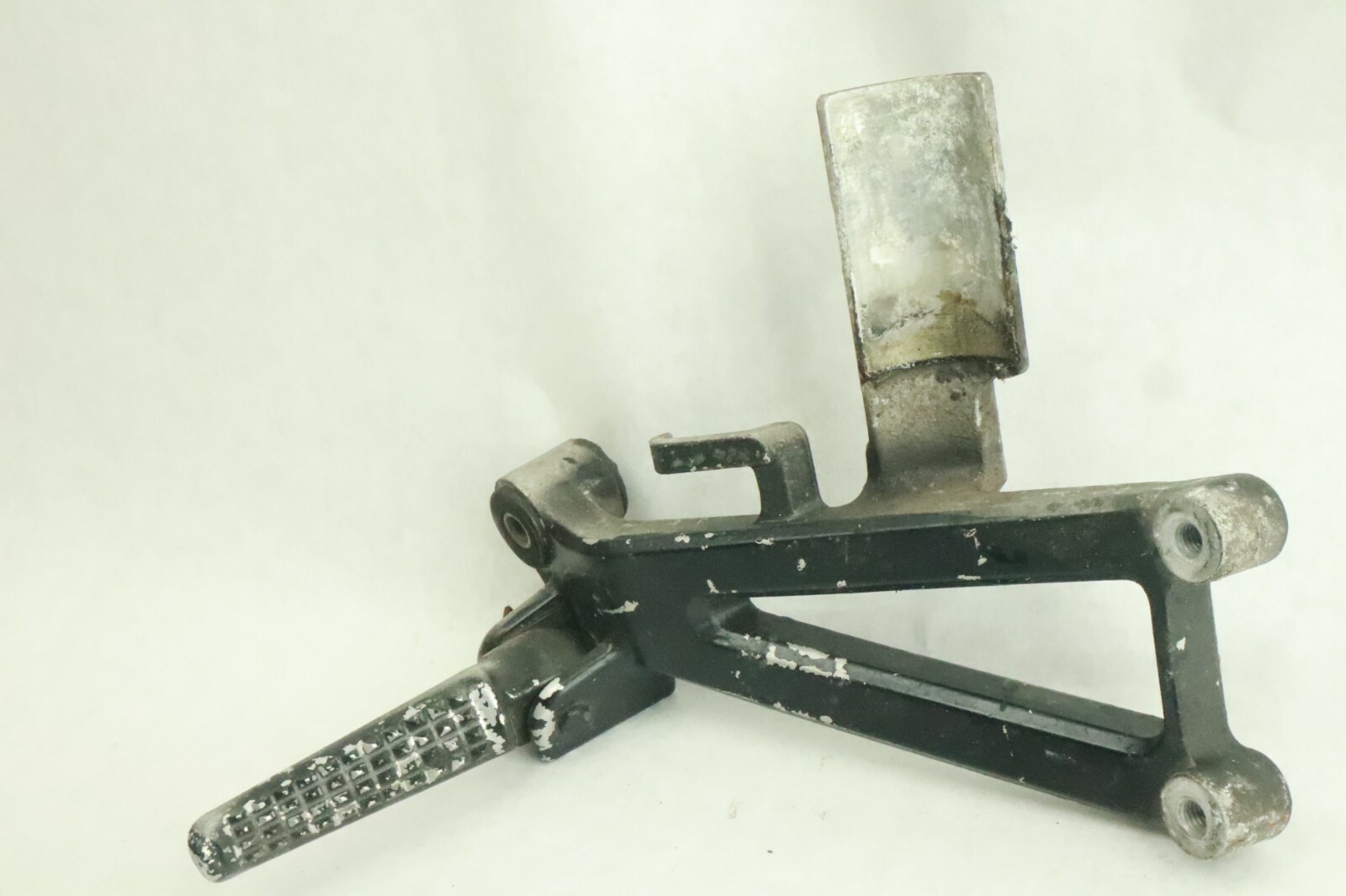 95-98 HONDA CBR600 F3 Right Passenger Peg Bracket - Image 3