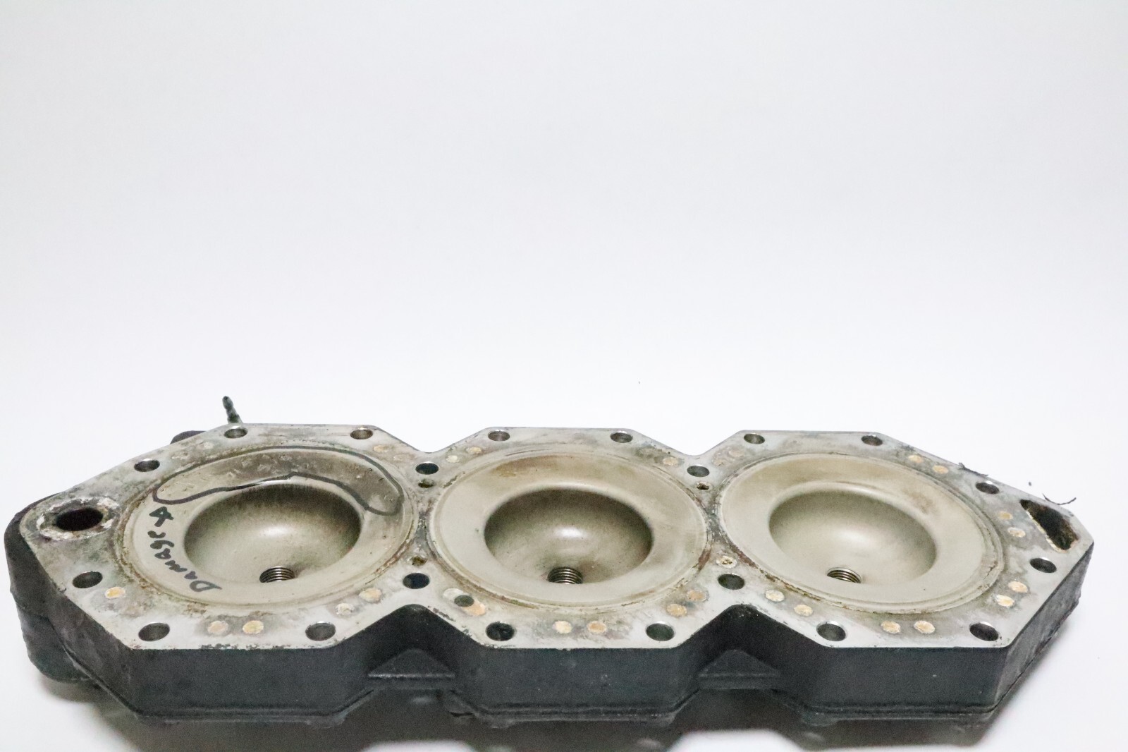337548 Johnson Evinrude 1991-1998 Cylinder Head 150 175 HP - Image 10