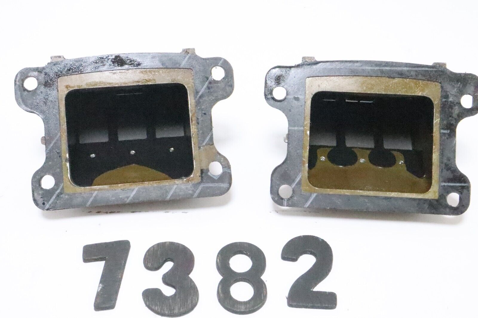 1990-1995 Yamaha Reed Valve Assembly 697-13610-00-00 USED - Image 10