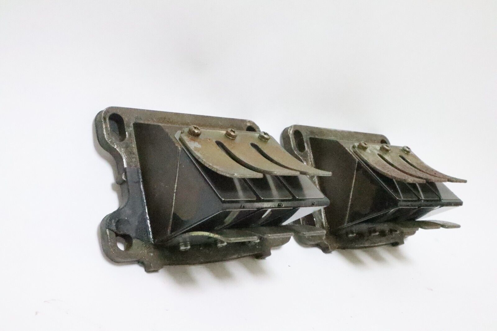 1990-1995 Yamaha Reed Valve Assembly 697-13610-00-00 USED - Image 6