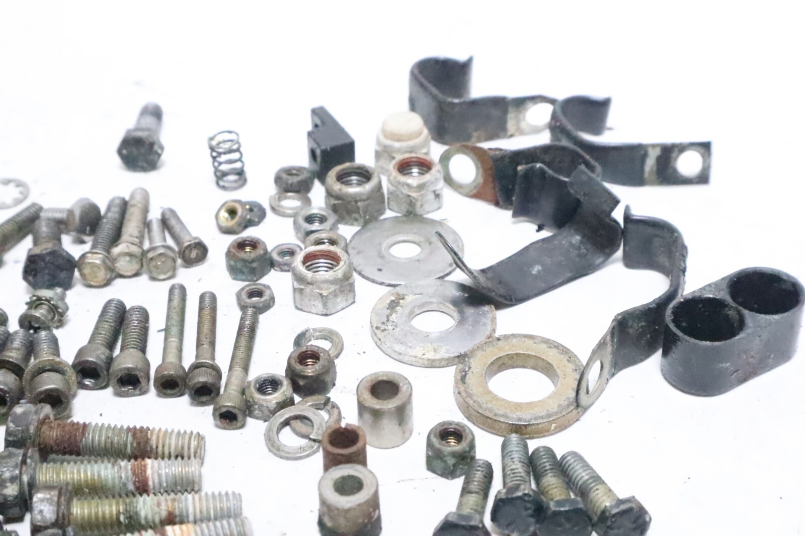 Mercury Mariner 135 150 175 200 225 HP Miscellaneous Mixed Bolt Nut Washer Lot - Image 5