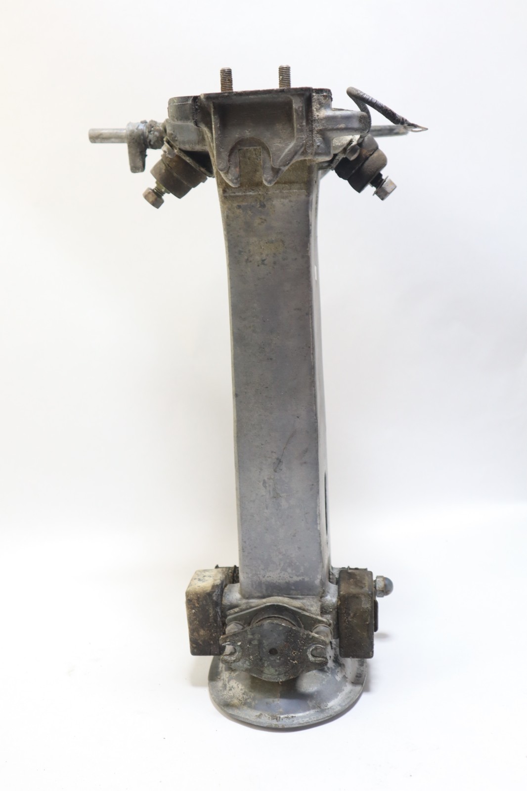 1976 Johnson Evinrude 40 HP Exhaust Driveshaft Housing Assembly Leg 0384554 OMC - Image 4