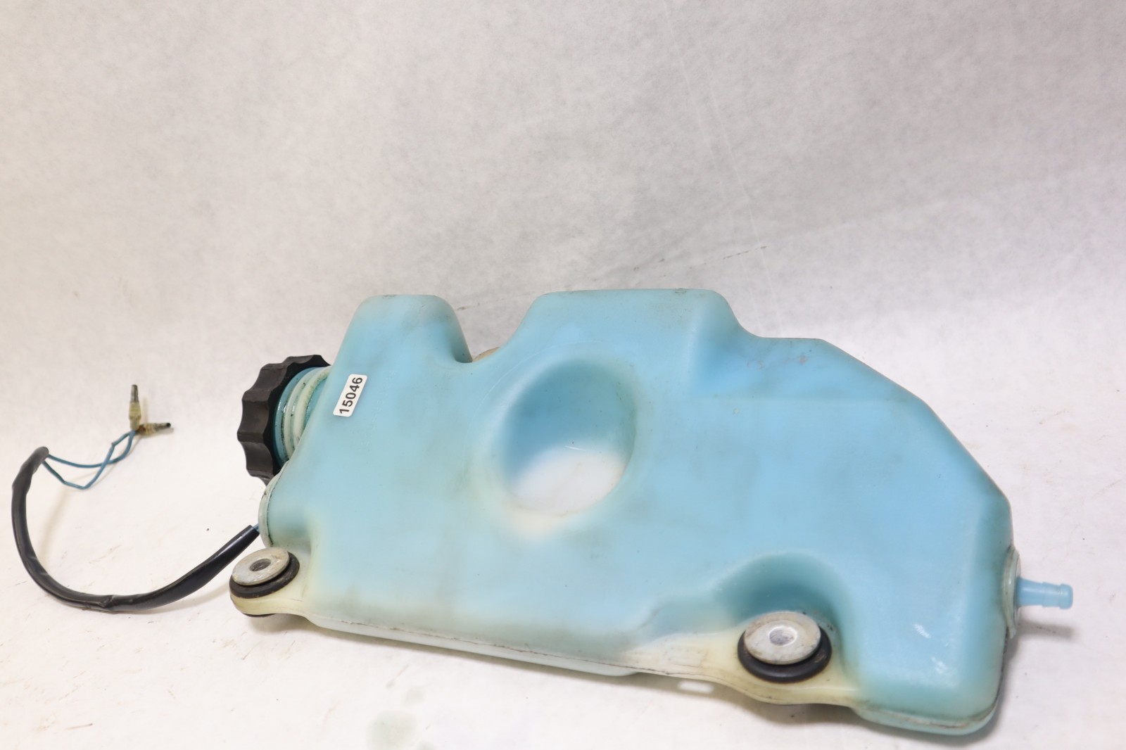200 225 hp Mercury Oil Tank Assembly 1270-830889A4 freshwater - Image 3
