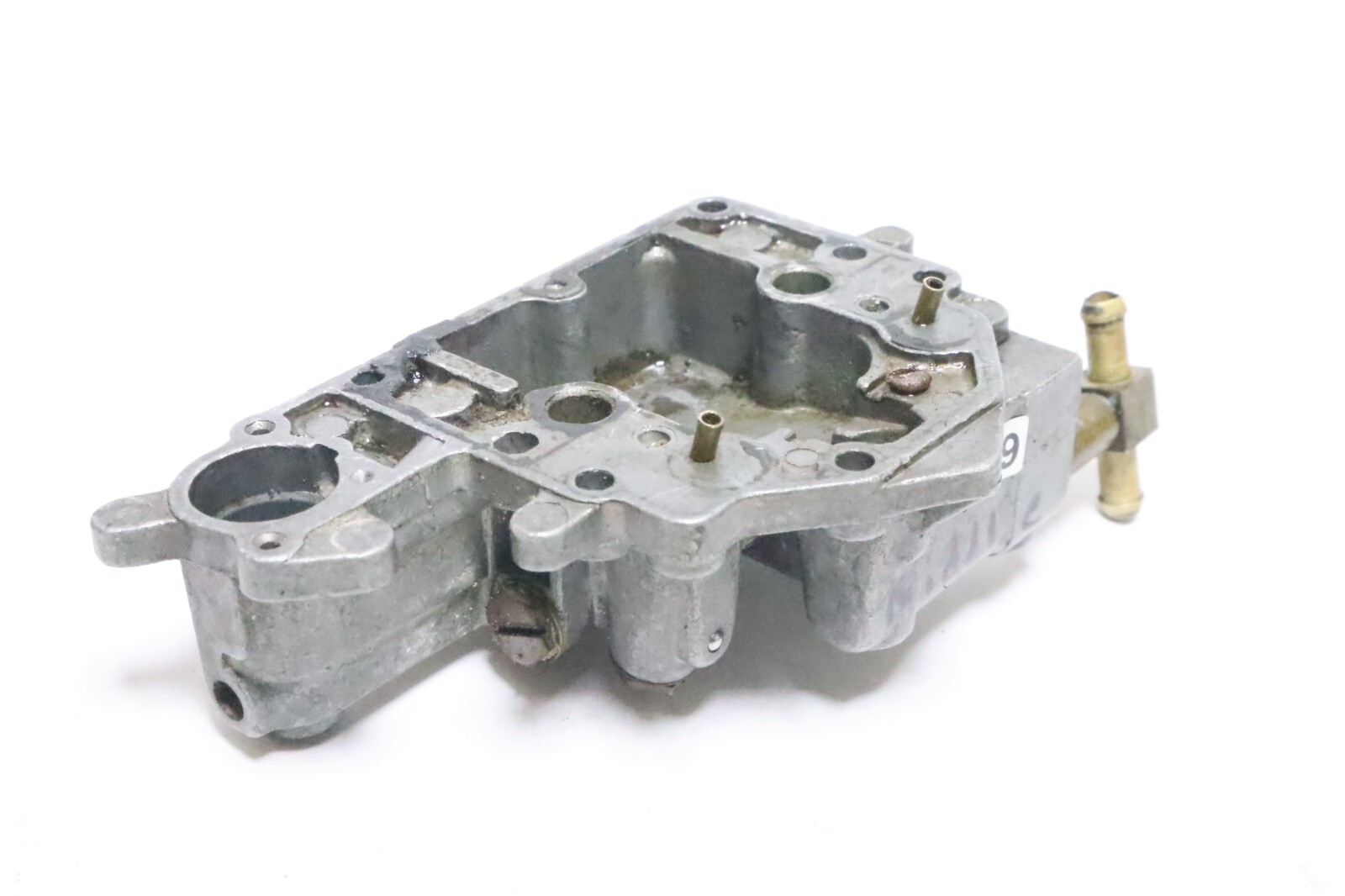 1992-1999 Mercury 135 150 200 carburetor OEM Fuel Bowl 823624 CENTER - Image 4