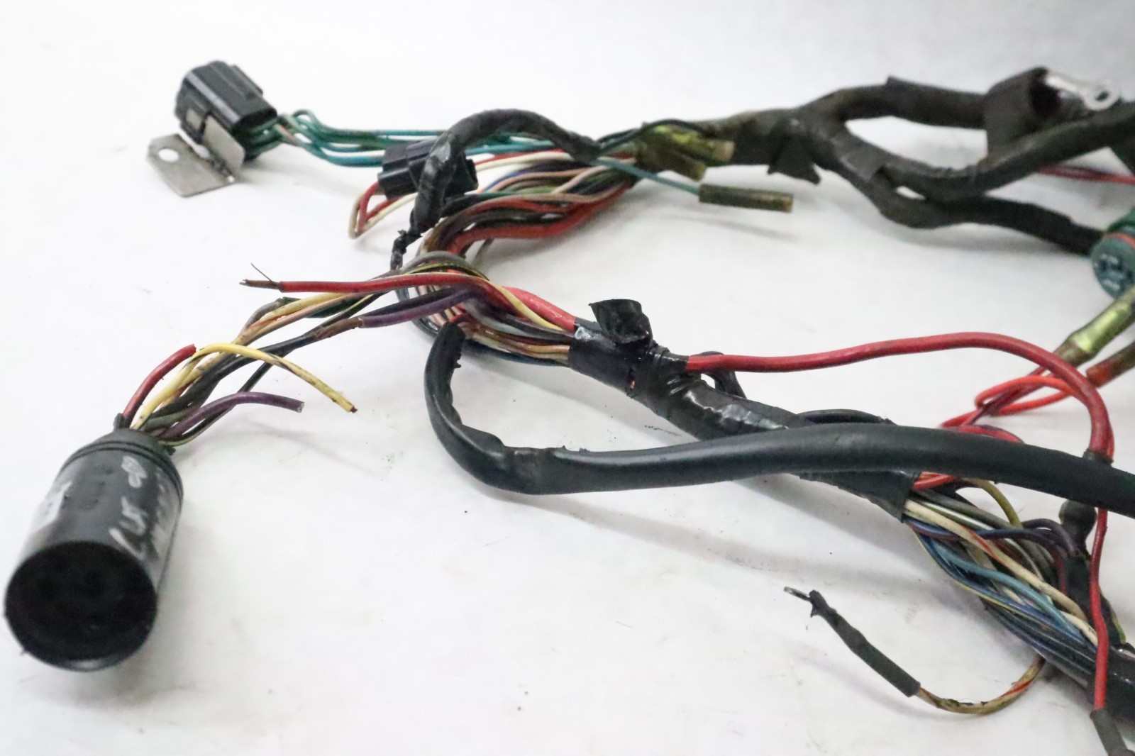 Mercury Mariner 225 250 HP Ignition Harness Assy 825433A5 has cuts - Image 9
