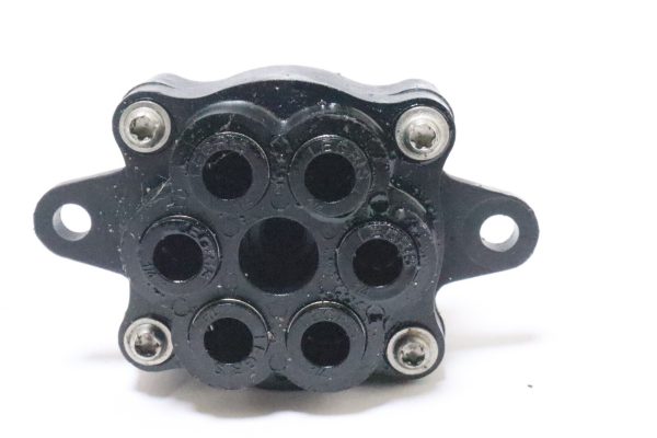 OEM Johnson Evinrude OIL MANIFOLD ASSEMBLY 5007914  USED - Image 2