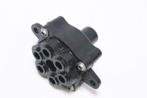 OEM Johnson Evinrude OIL MANIFOLD ASSEMBLY 5007914  USED - Image 10