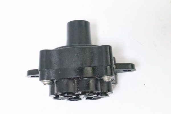 OEM Johnson Evinrude OIL MANIFOLD ASSEMBLY 5007914  USED - Image 11