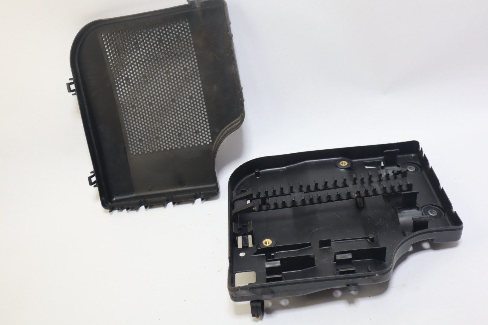 02 03 04 Honda Outboard 30588-ZV5-013 Ignition Cover - Image 9