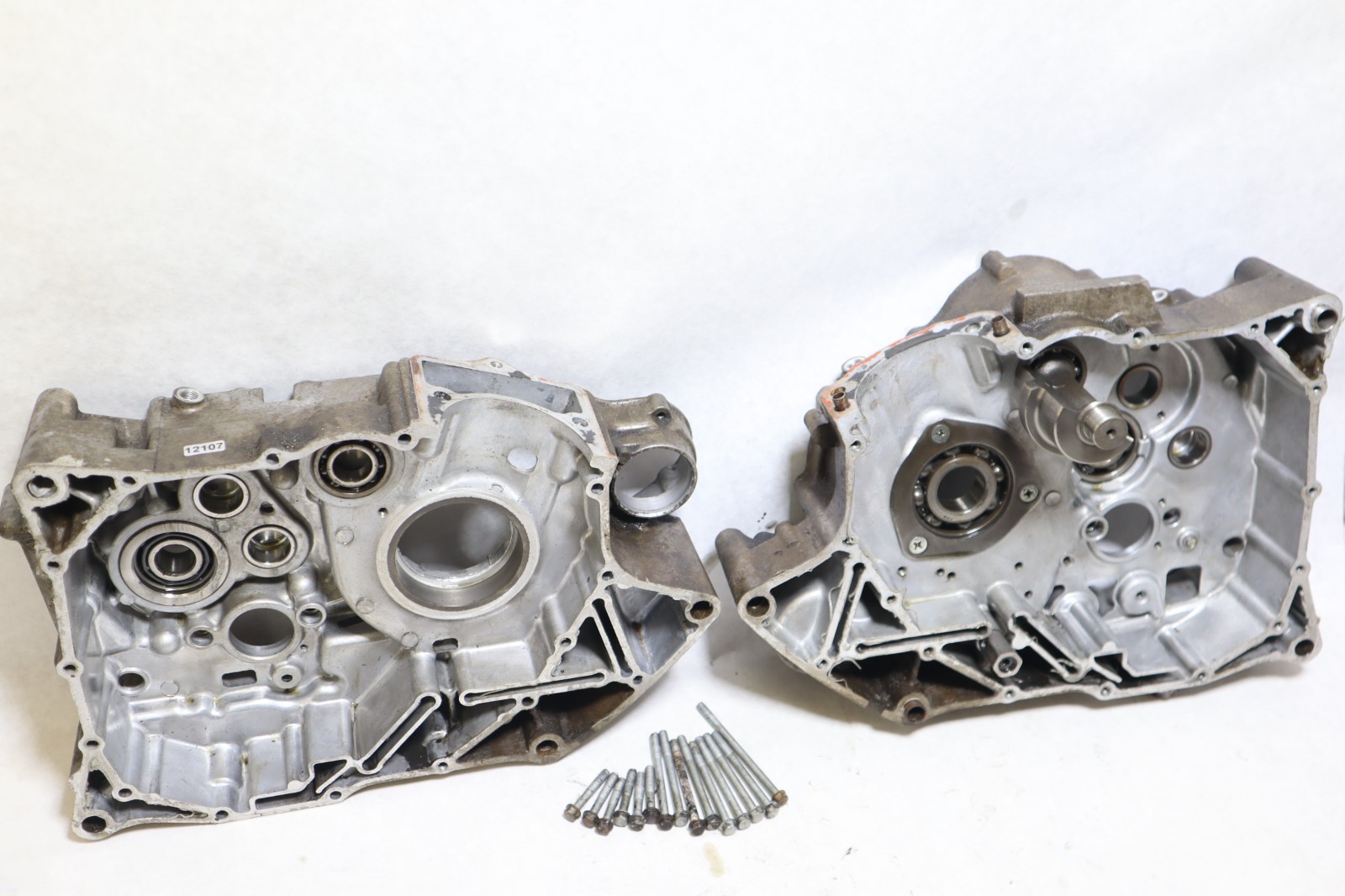 1988 Kawasaki Bayou 300 2x4 Crankcase Center Crank Case KLF300 - Image 2