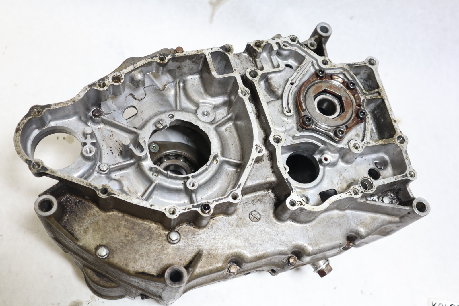 1988 Kawasaki Bayou 300 2x4 Crankcase Center Crank Case KLF300 - Image 21