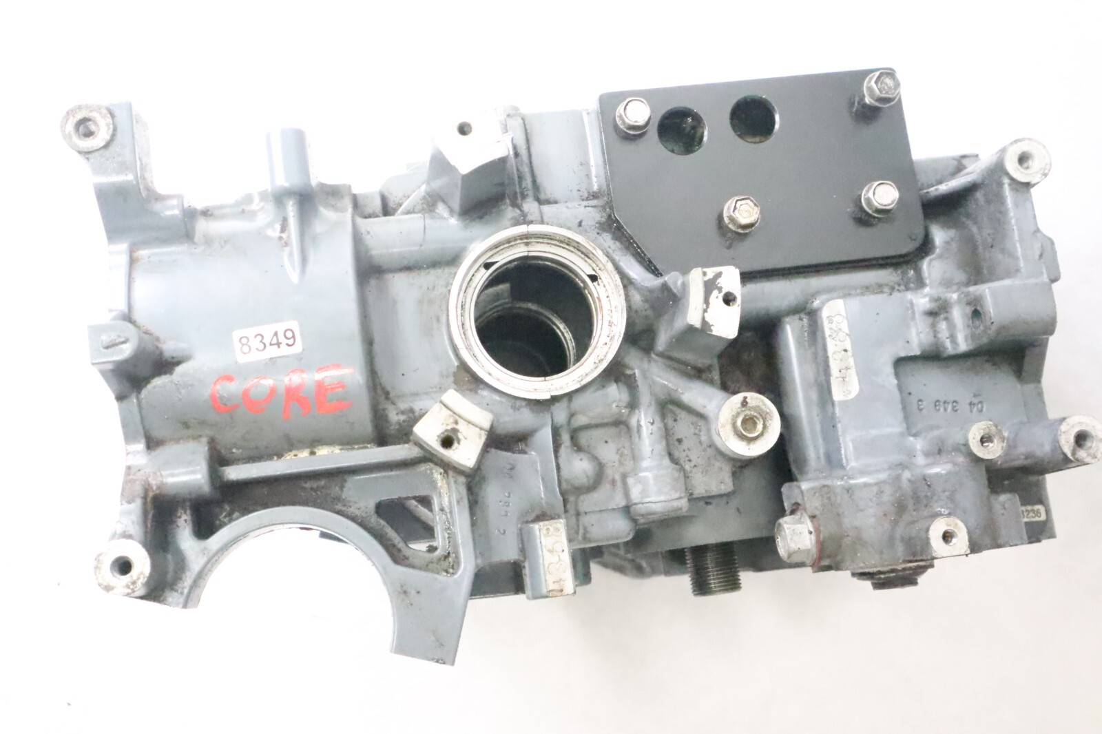 03-06 YAMAHA f 25 hp OEM CRANKCASE ASSY #65W-15100-11-1S core - Image 3