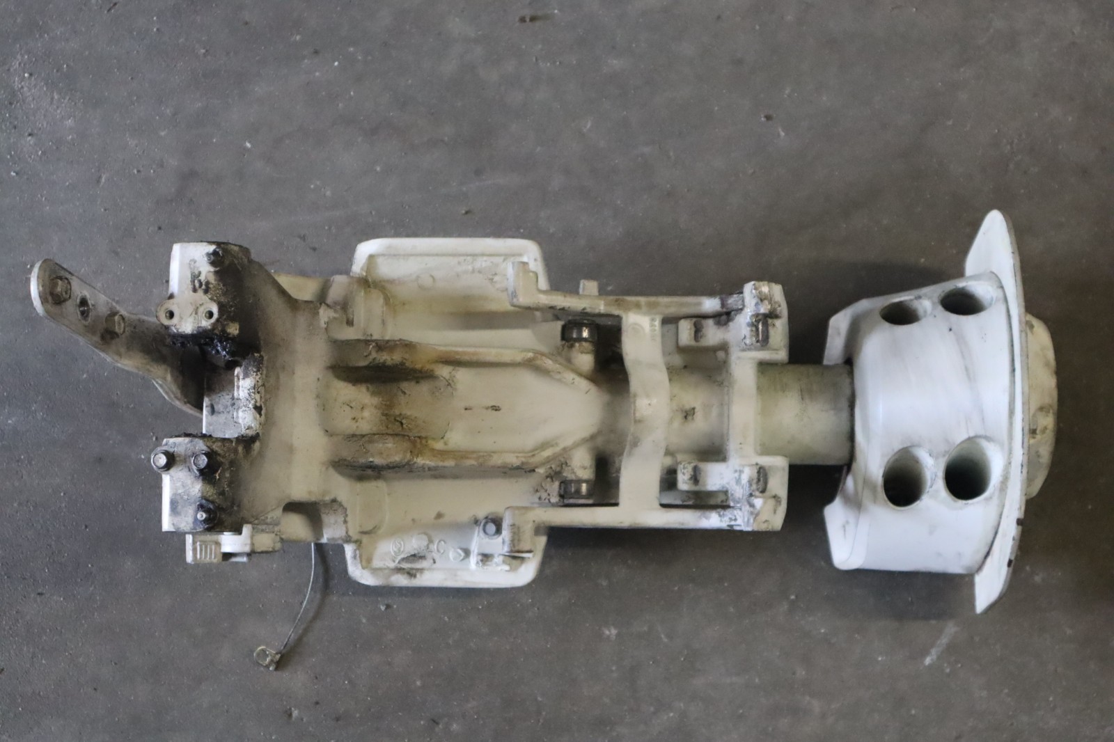 Johnson Evinrude 1991 - 2001 Swivel Bracket ficht 25'' 80 88 90 100 105 115 +HP - Image 8