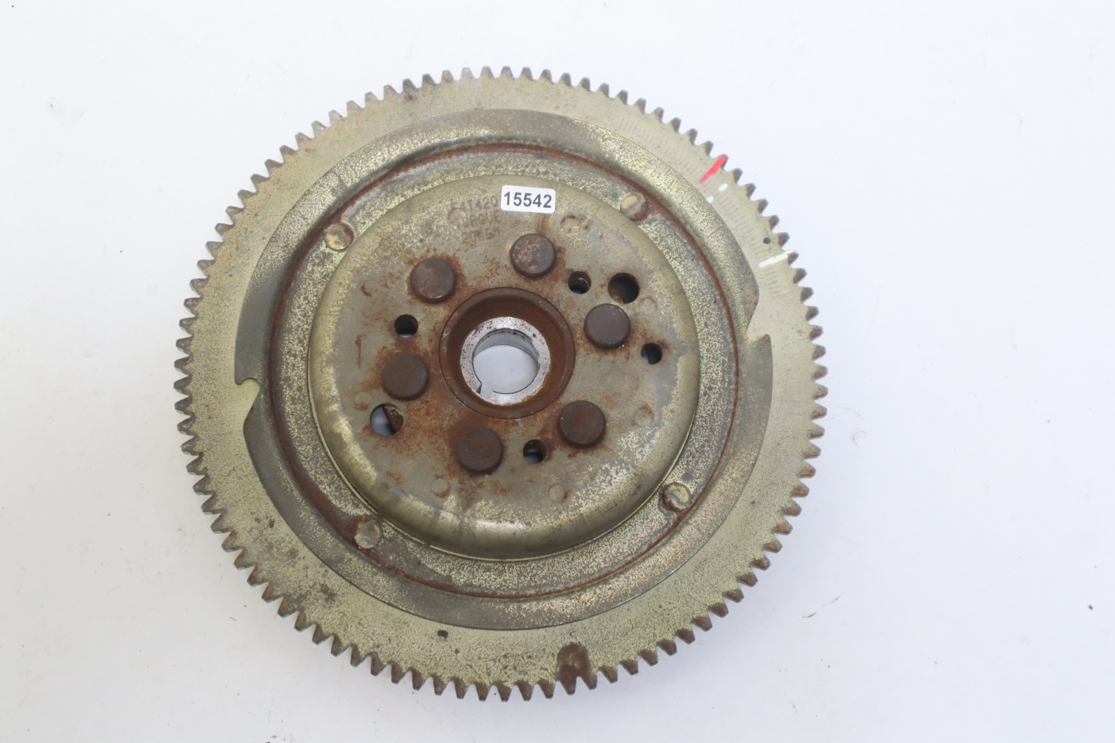 Suzuki DT 75-85 HP Flywheel 32102-95611 Outboard 1988-2000 f3t442