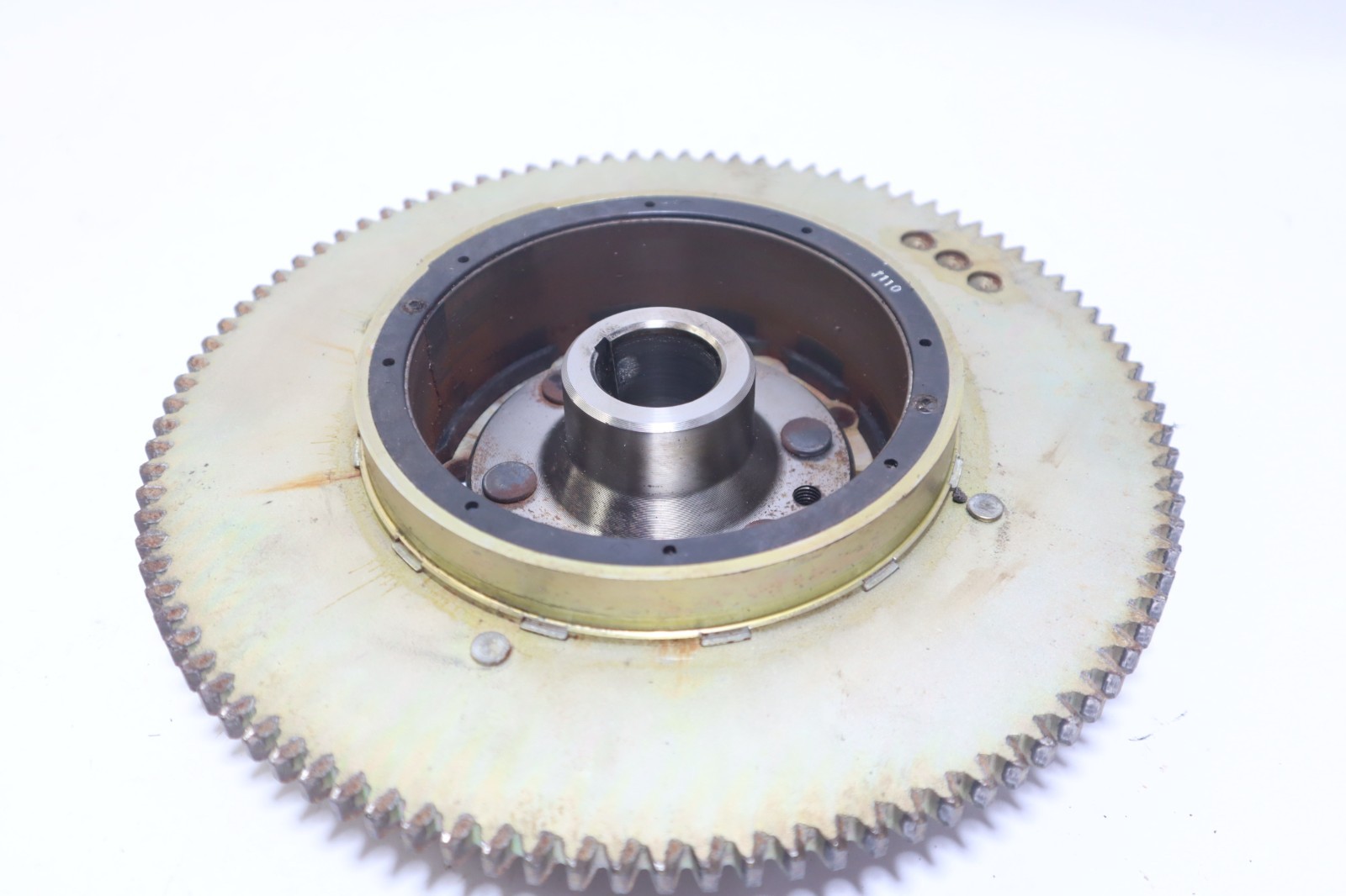 Suzuki DT 75-85 HP Flywheel 32102-95611 Outboard 1988-2000 f3t442 - Image 5