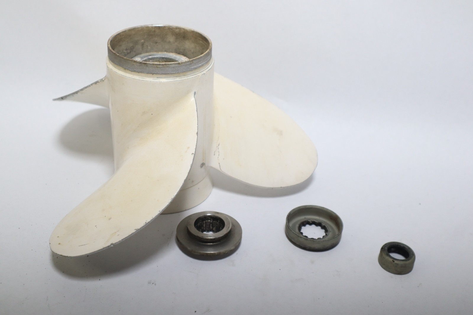 2001-06 40HP YAMAHA 2-STROKE Aluminum Prop Propeller 10 5/8 X 12 ASSEMBLY 50hp - Image 6