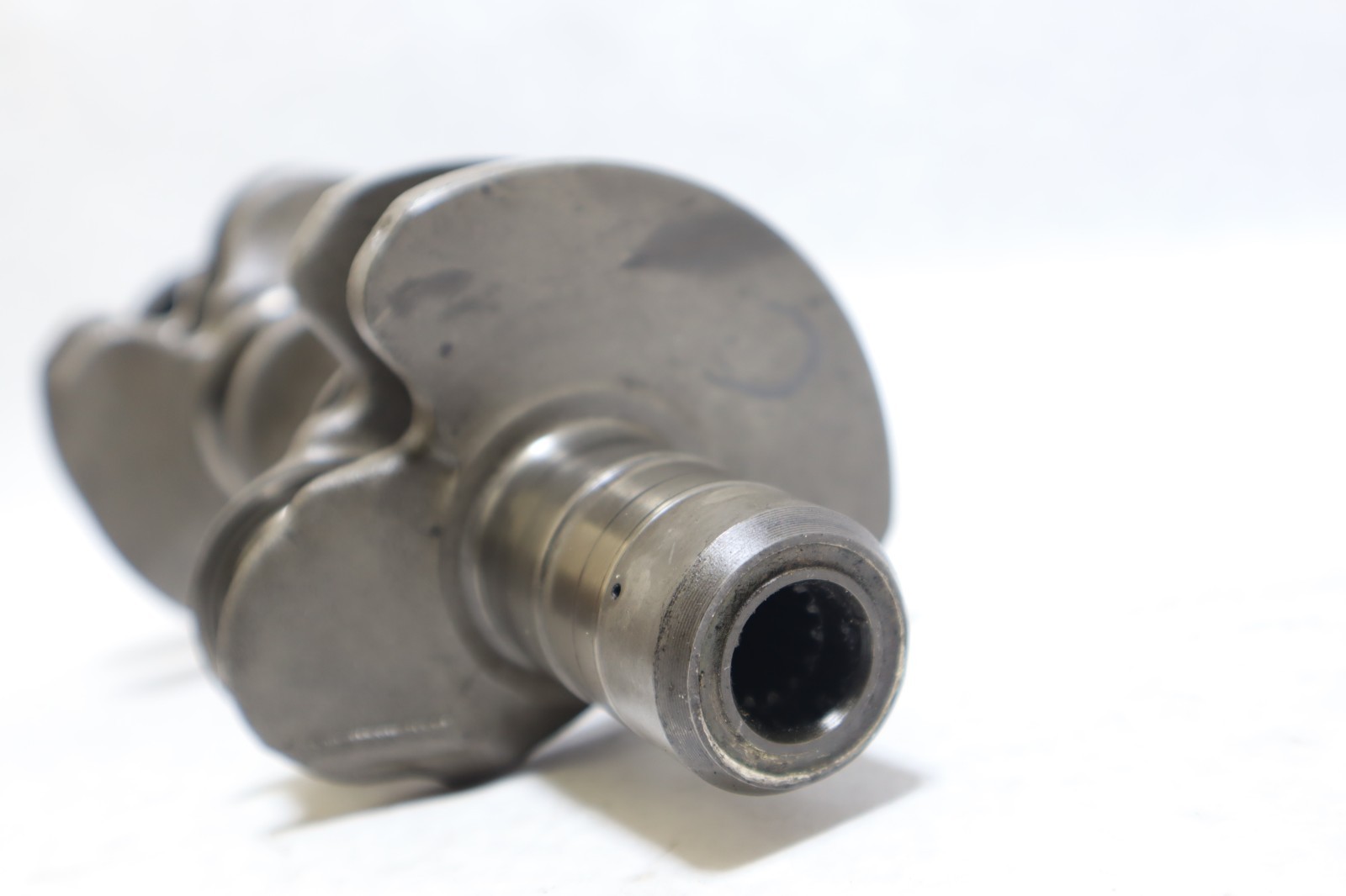 Honda 30hp 4 stroke outboard crankshaft (13310-ZW2-F00) - Image 4
