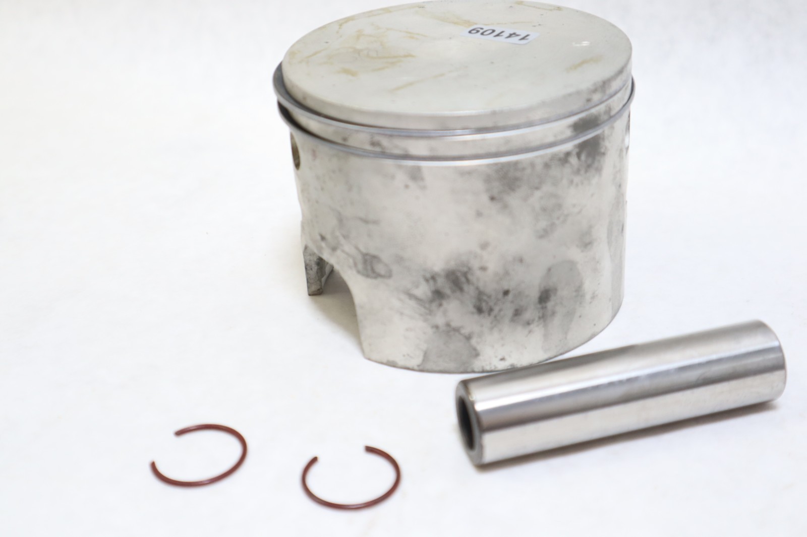 OEM .015 Over Port Mercury Quicksilver Piston And Rings Assembly 785-9737A 5 (A) - Image 6