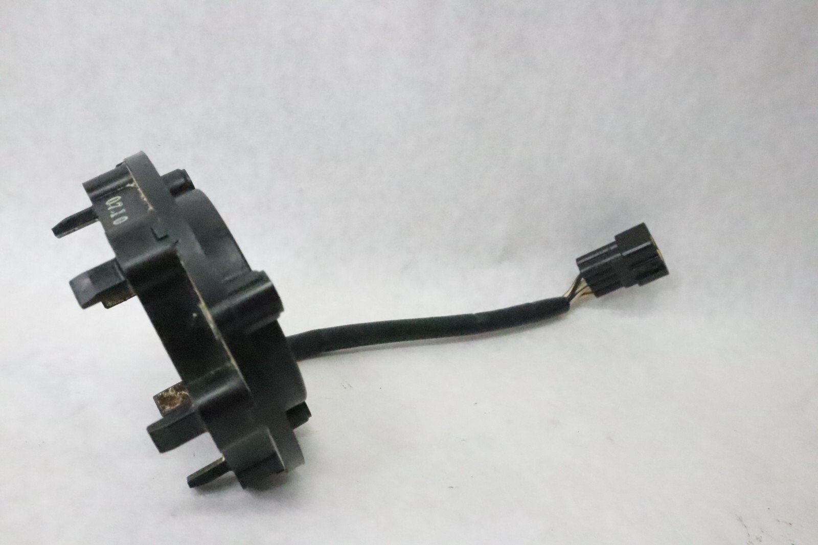 2000-2003 YAMAHA OUTBOARD 68F-85580-00-00 PULSER COIL ASSEMBLY - Image 10