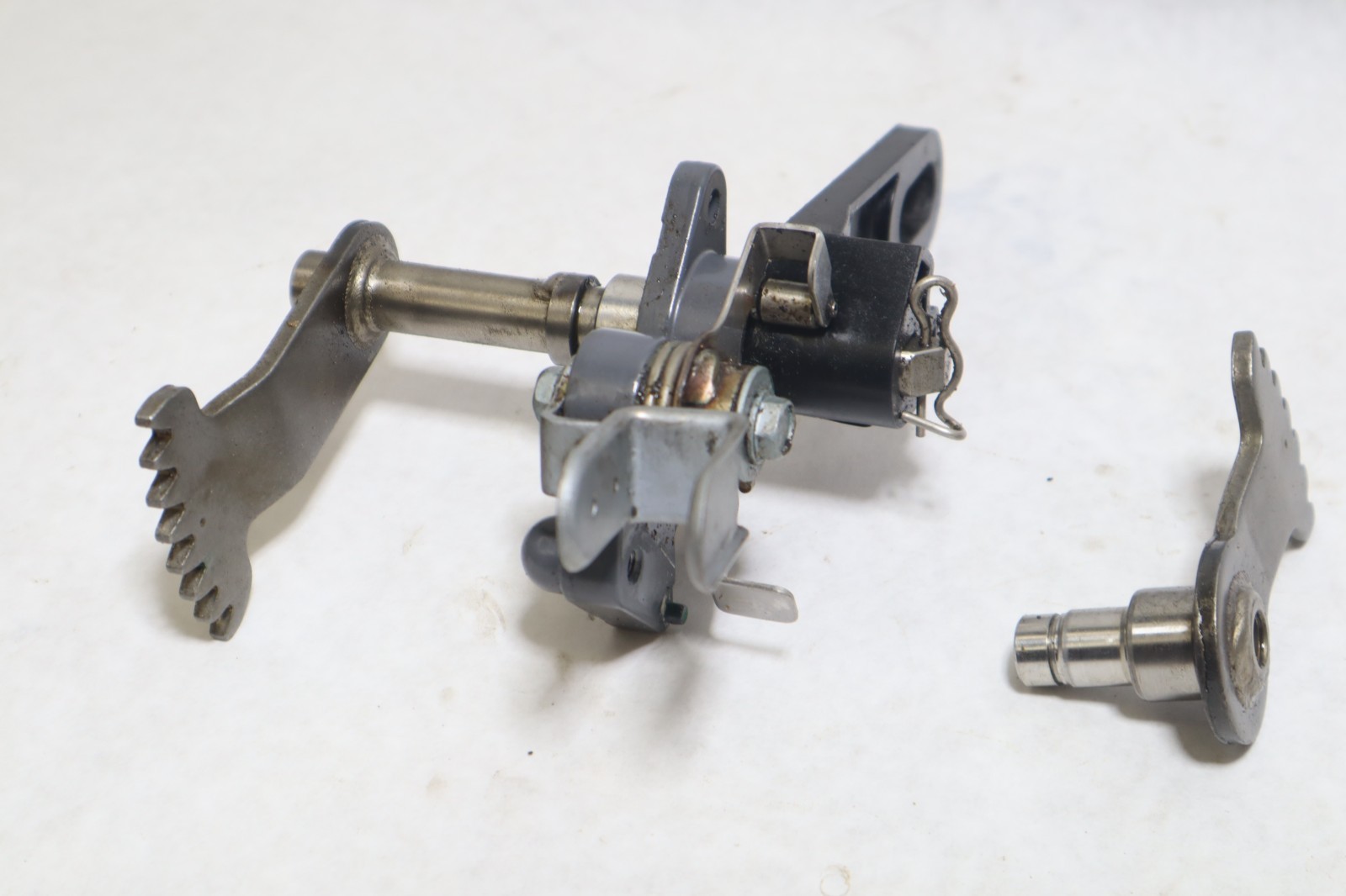 Honda BF 115 24610-ZY6-000 SHIFT SHAFT A , 24620-ZY6-000 SHIFT SHAFT B - Image 9