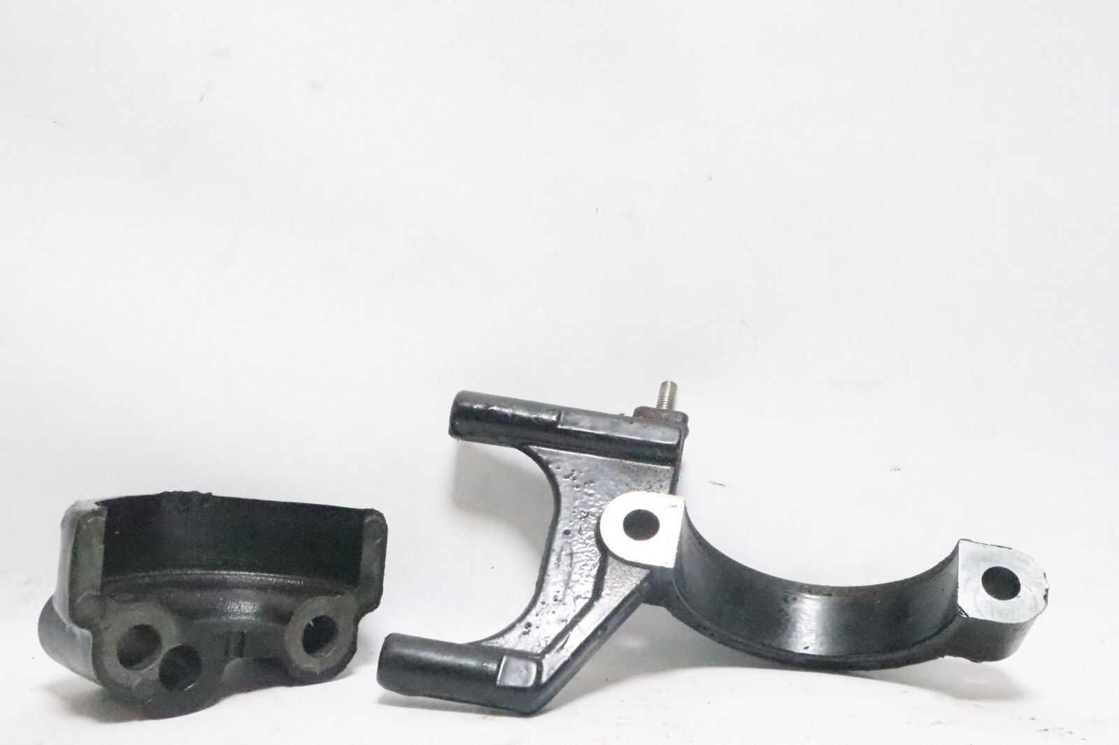 422491 8M0088723 Mercury Upper + 76867 lower Starter Motor Cover Bracket - Image 6