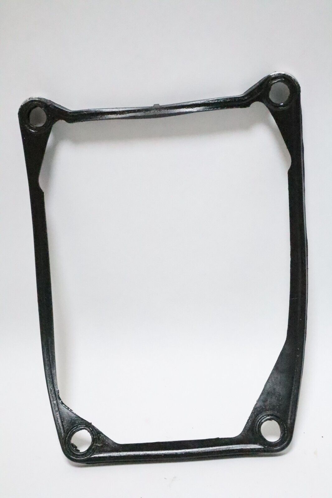 Suzuki 61113-94400 Engine Cover Lower Seal 1986-1998 35-40HP DT35 DT40 Used