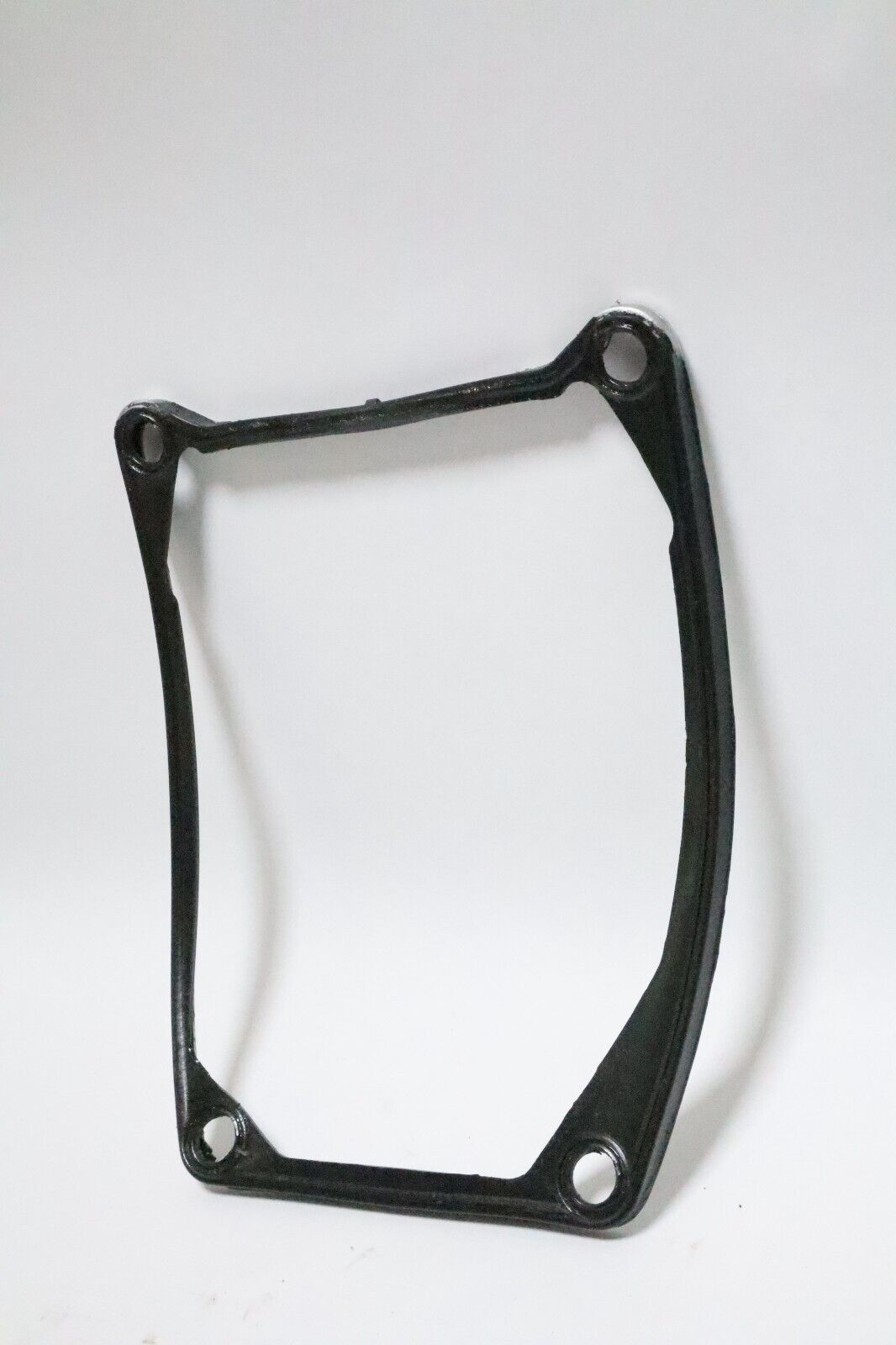 Suzuki 61113-94400 Engine Cover Lower Seal 1986-1998 35-40HP DT35 DT40 Used - Image 3