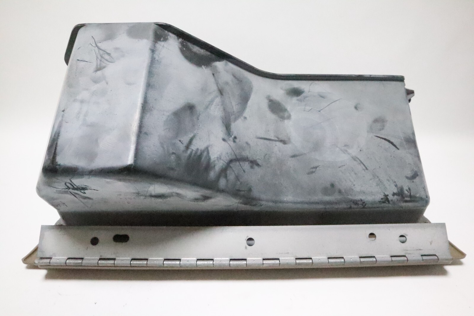 1995-2001 Ford Explorer & Mountaineer tan Glove Box w/ Hinge OEM - Image 8