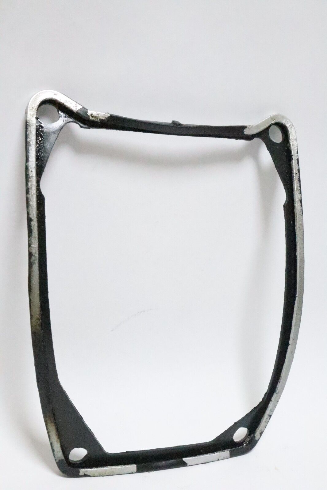 Suzuki 61113-94400 Engine Cover Lower Seal 1986-1998 35-40HP DT35 DT40 Used - Image 9