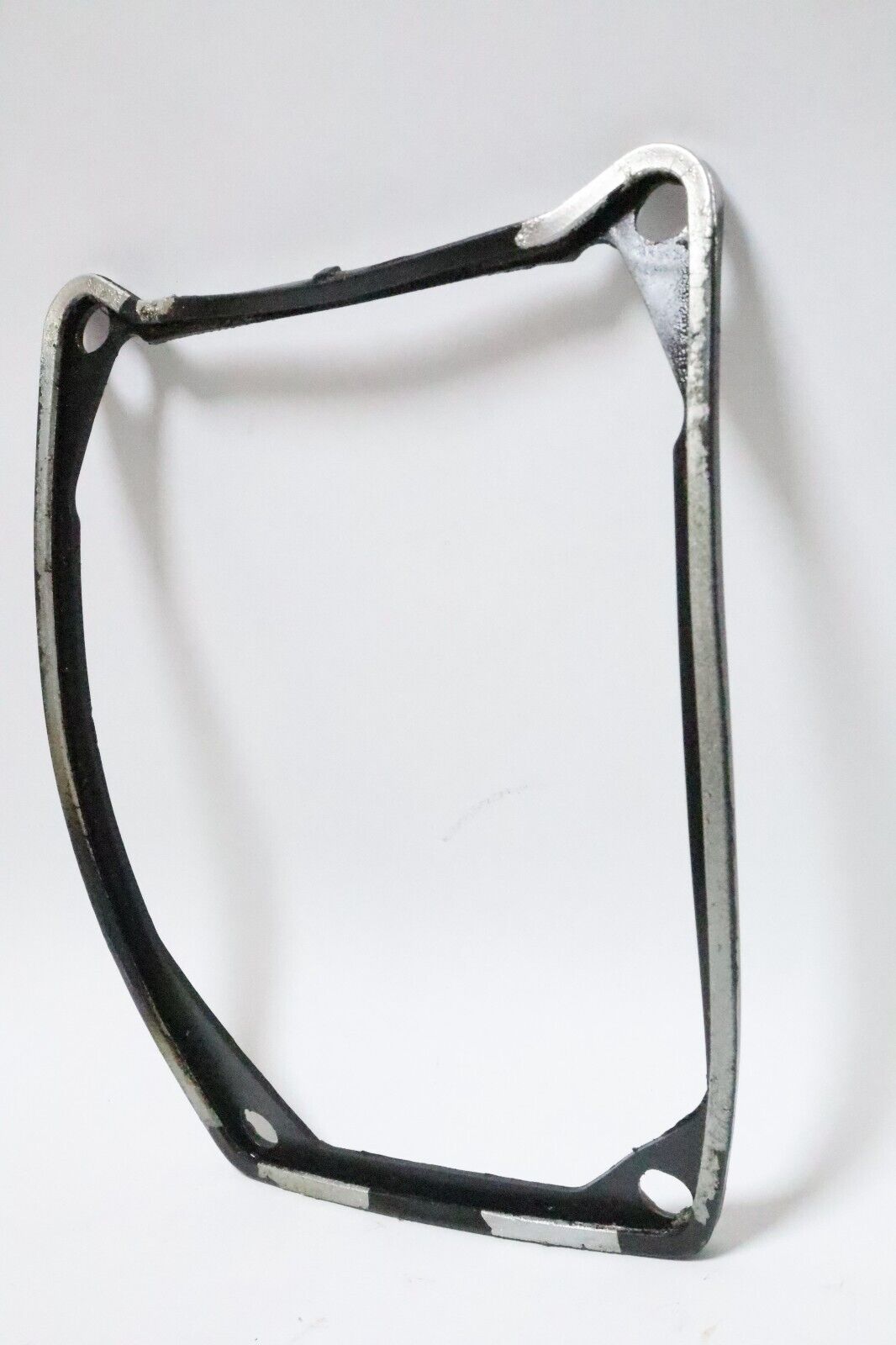 Suzuki 61113-94400 Engine Cover Lower Seal 1986-1998 35-40HP DT35 DT40 Used - Image 10