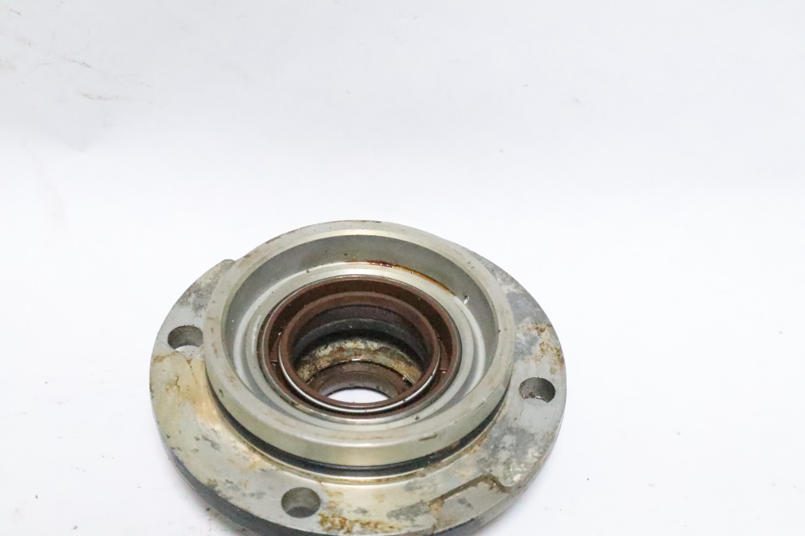 Johnson Evinrude OMC 435702 338958 Crankcase Head - Used - Image 8