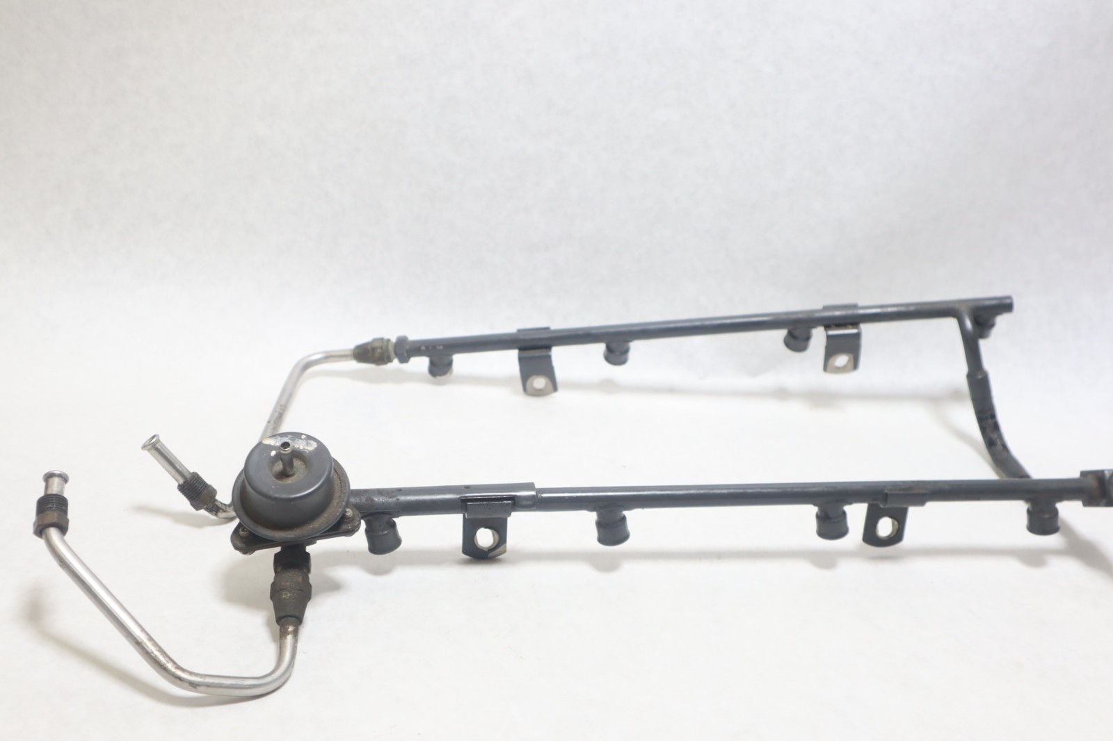 OMC 5.0L Fuel Rail & Injector Assembly 0987667 0987669 0987618 - Image 11