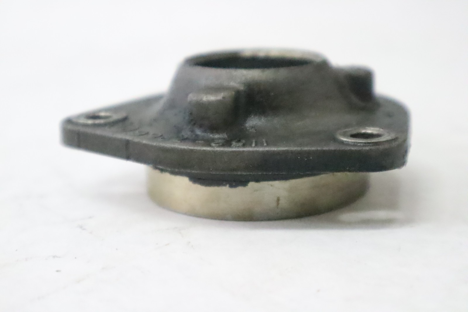 1152-7266 Mercury 1979 402 40hp Outboard Motor lower end cap - Image 6