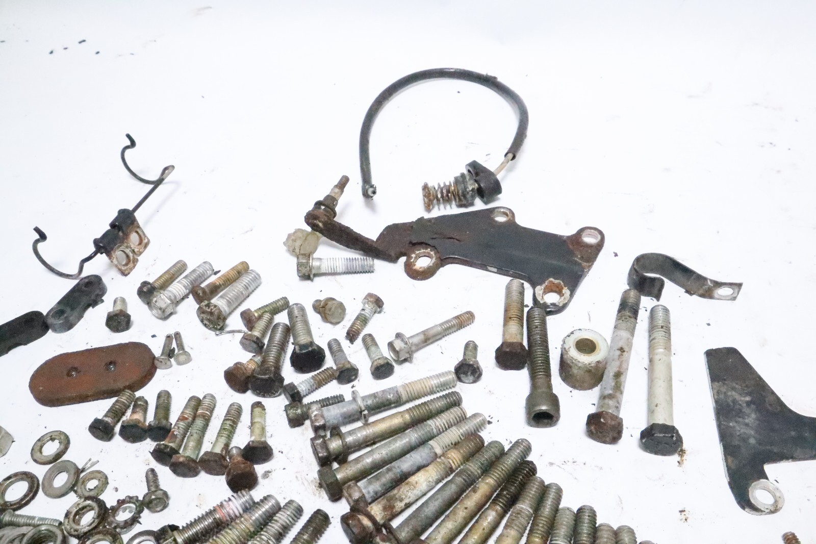 force 70 HP MIXED BOLTS - Image 8