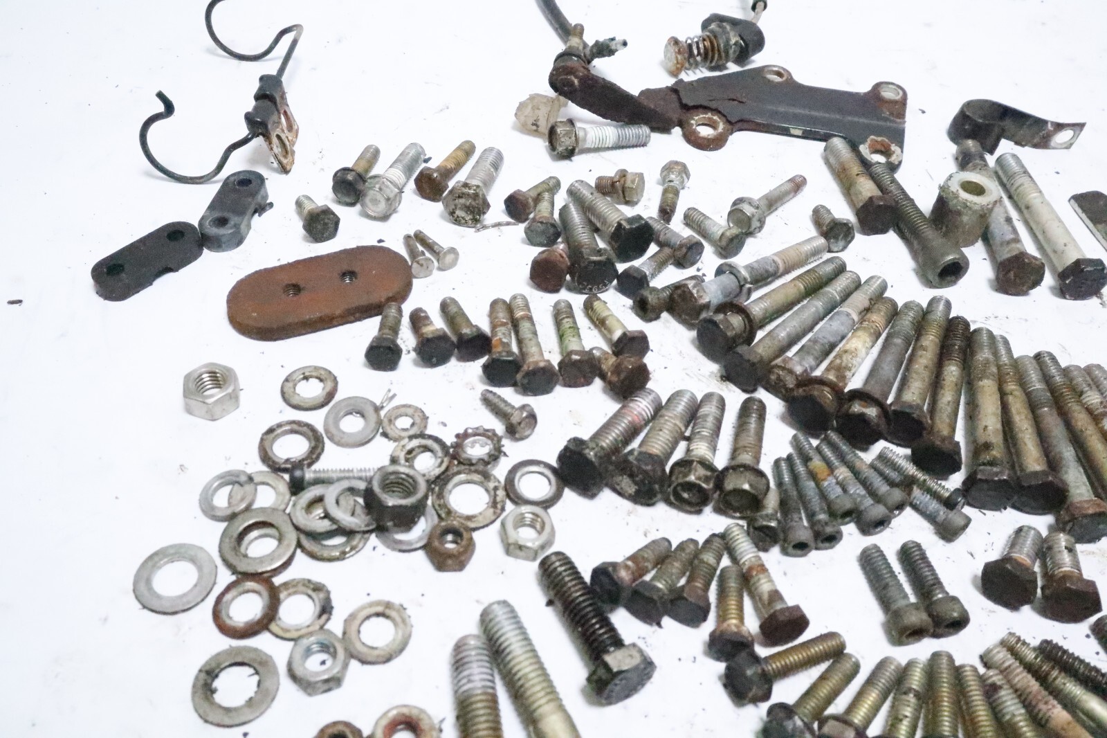 force 70 HP MIXED BOLTS - Image 9
