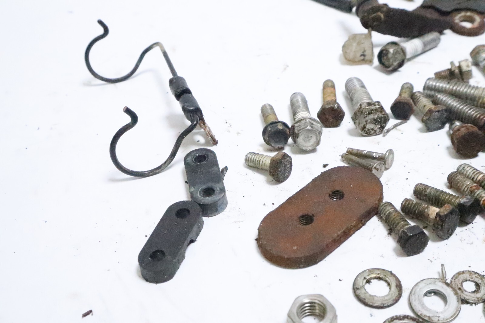 force 70 HP MIXED BOLTS - Image 10