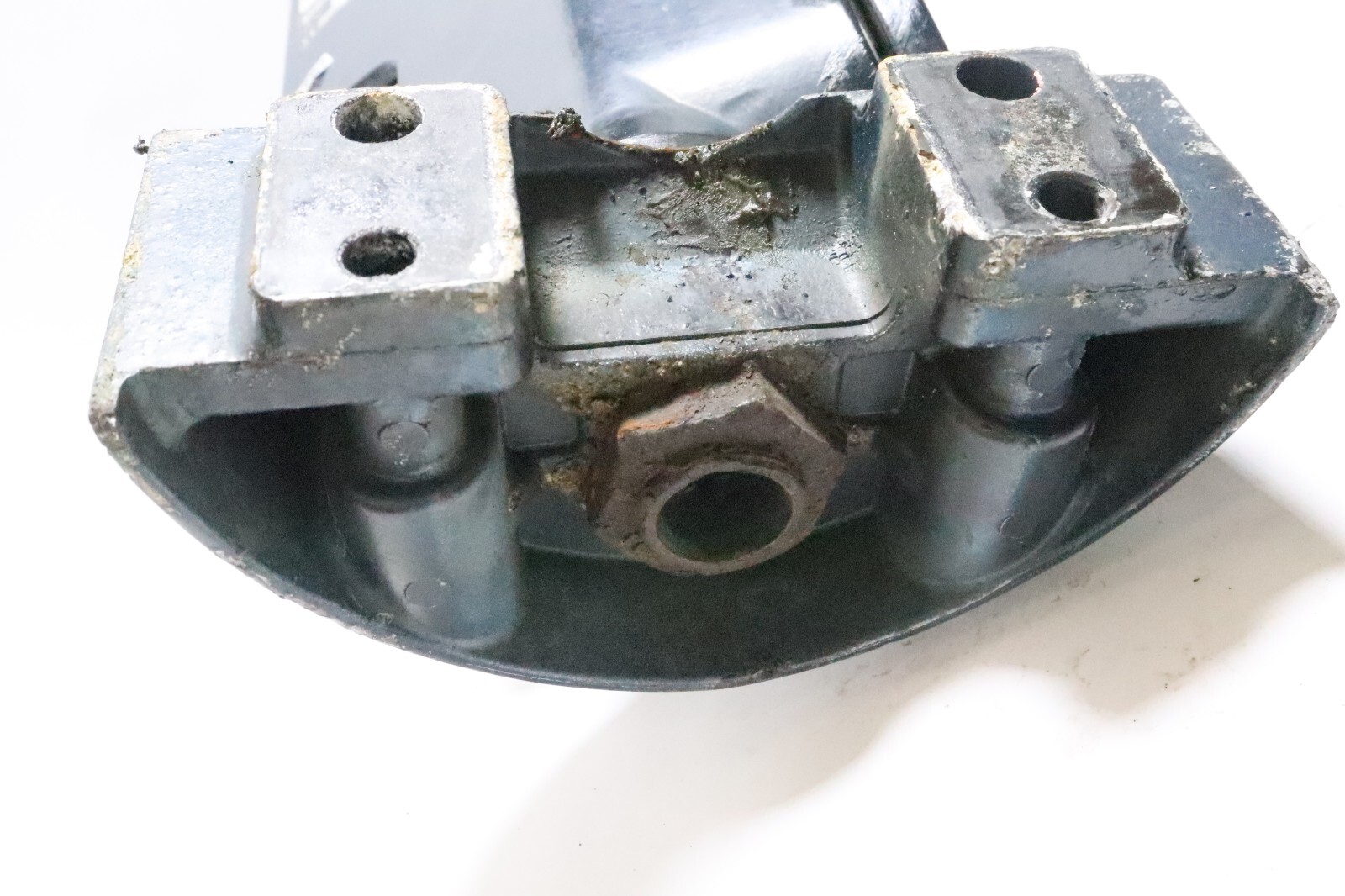 Evinrude ETEC Swivel Bracket Motor Mount Steering Arm Complete OEM 352062 - Image 6