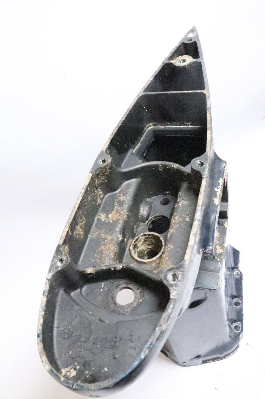 2007-2009 Evinrude E-TEC 115 HP 4 Stroke Midsection 20" Exhaust Housing 0352519 - Image 11