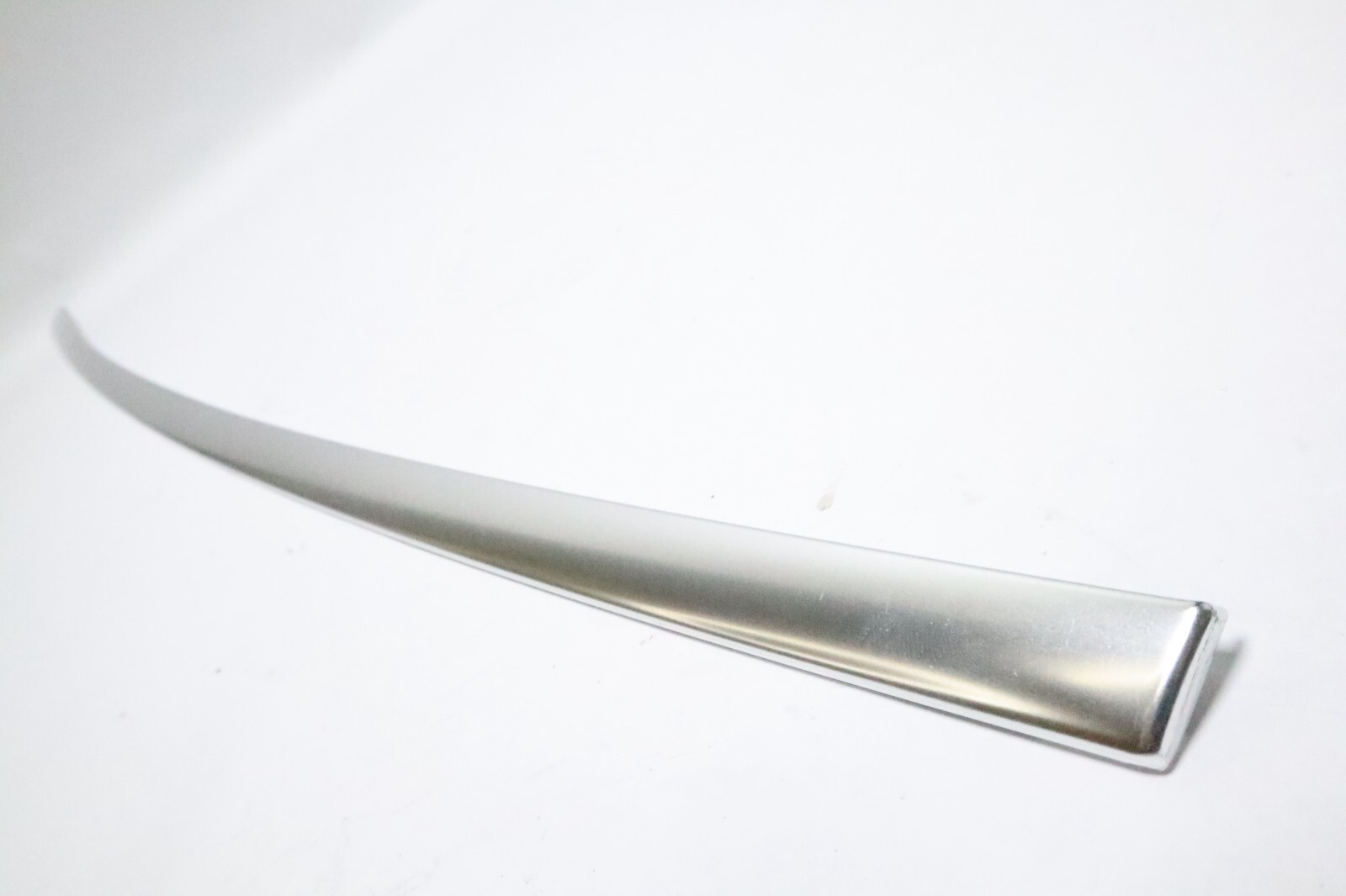 GM 22909602 Door Side Molding Rear Upper Left LH General Motors OEM - Image 7