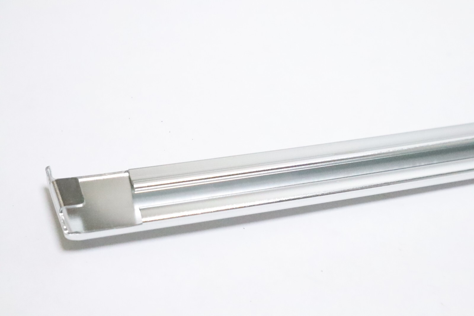 GM 22909602 Door Side Molding Rear Upper Left LH General Motors OEM - Image 9