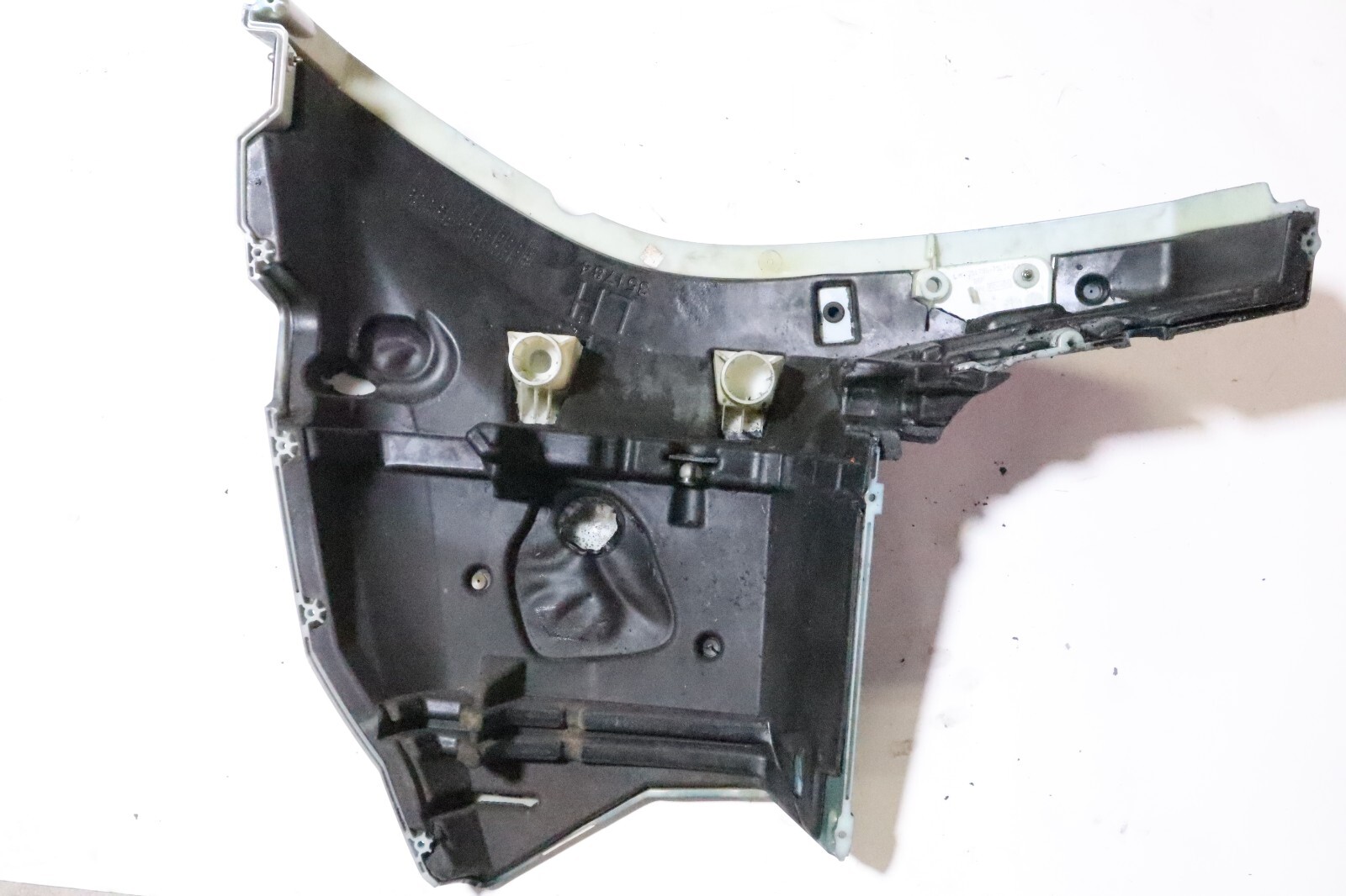 07-09 Evinrude 115 135 150 175 200 PORT Lower Motor Cover Part 5008261 - Image 8