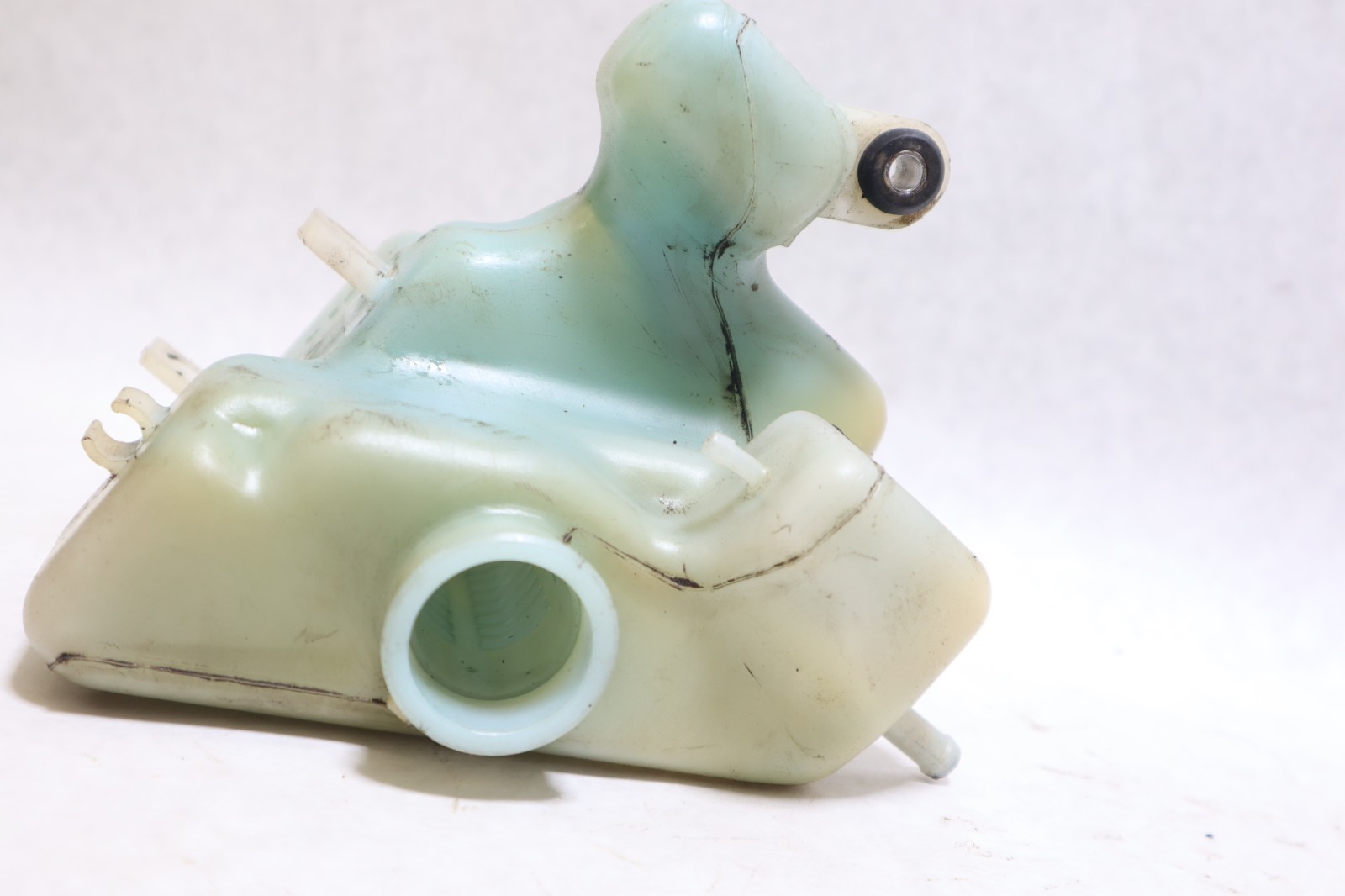 Yamaha 2 Stroke Outboard Oil Tank Assembly 68F-21750-00-00 - Image 6