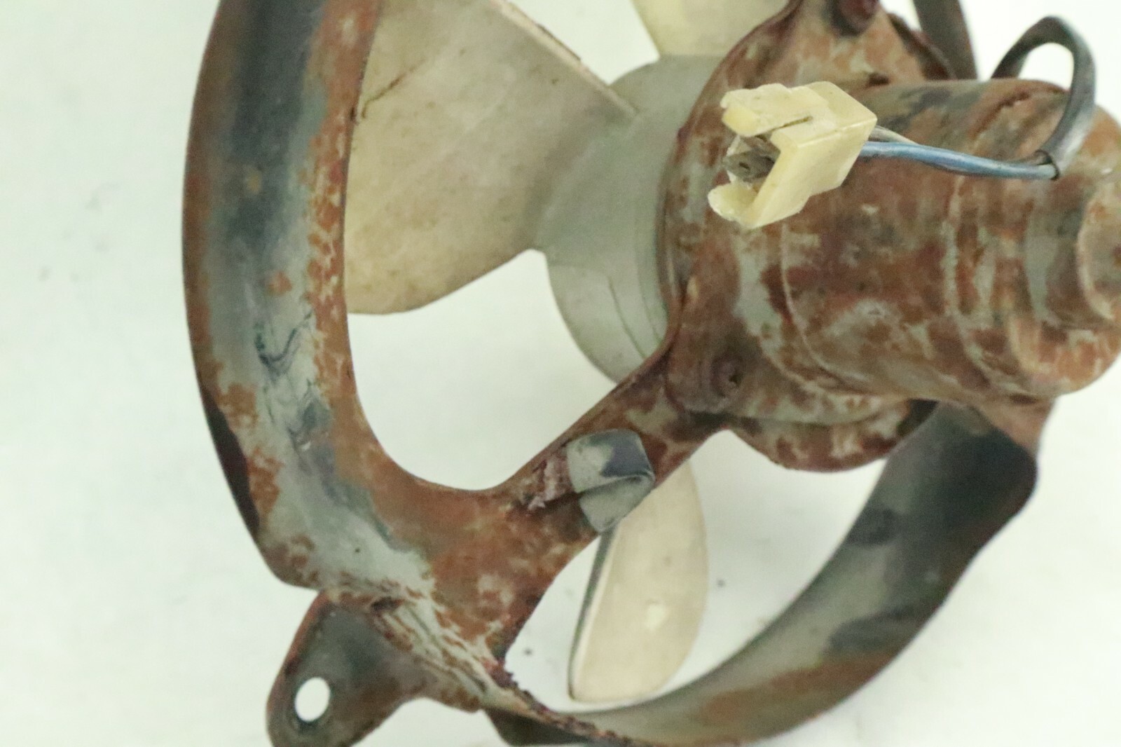 83 HONDA GL1100 GL1100A GOLDWING RADIATOR FAN - Image 7