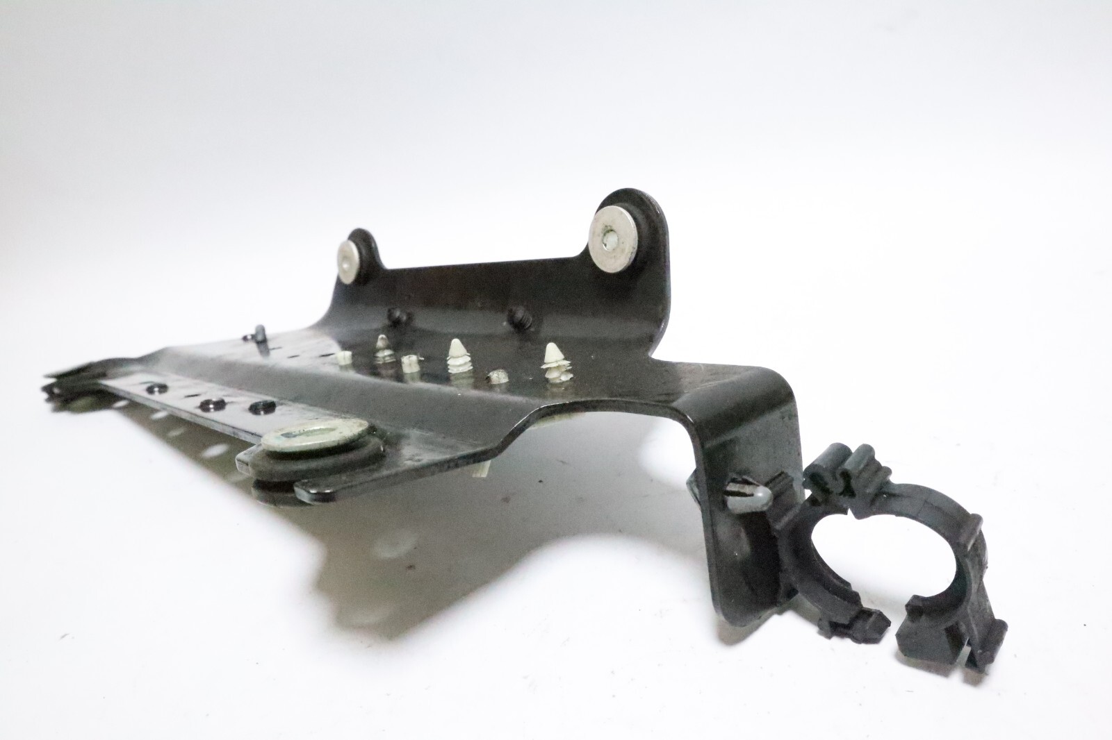 897619T01 Mercury 2006 Electrical Bracket 75 80 90 100 115 HP EFI 4 Stroke - Image 10