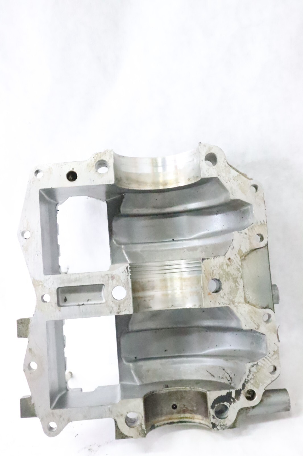 1978-1992 Yamaha Mariner 40HP Outboard intake side of crankcase 8561M - Image 7